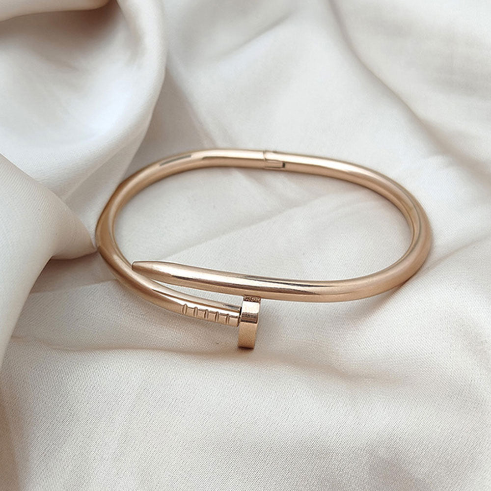 Bracelet Clou - Pour une touche féminine et chic